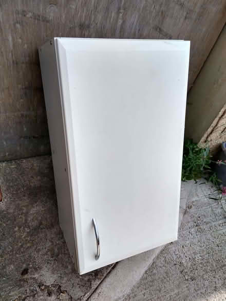 Photo of free Wall mounted cabinets (Kings Sutton OX17) #1