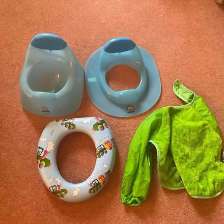 Photo of free bundle of child toilet seats (BH23) #1