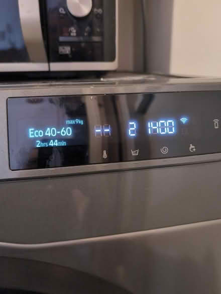 Photo of free faulty* 9 kg Samsung washing mach (Ockley RH5) #2