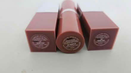 Photo of free Clinique lipstick samples (Epsom KT17) #3