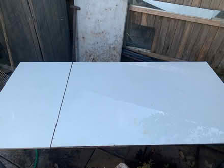 Photo of free White extendable table with chrome tube legs. (Fairfield Park BA1) #1