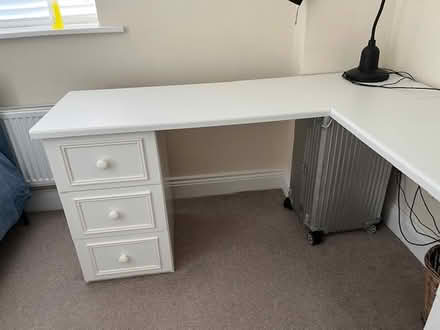 Photo of free L-shaped desk (Tring HP23) #2