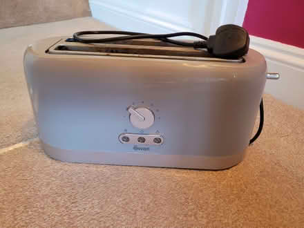 Photo of free 4 Slice Toaster (South End MK42) #1