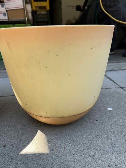 Photo of free Plastic Planting Pots (Moutain View near San Antonio) #4