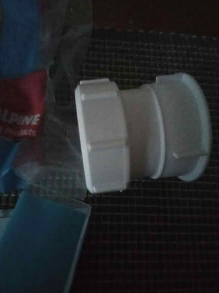 Photo of free Bath Plumbing Bits (Catherine-de-Barnes B91) #3