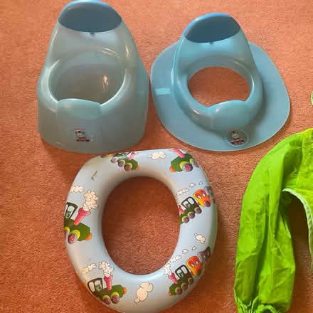 Photo of free bundle of child toilet seats (BH23) #2