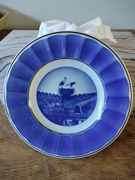 Photo of free decorative plate (Off Bernardo and El Camino) #1