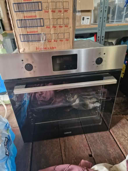 Photo of free Oven (Leeds, LS10) #1