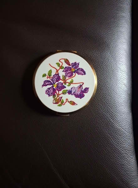 Photo of free Make-up mirror powder compact by Stratton (Carlisle CA1) #1