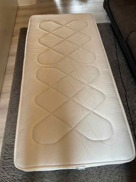 Photo of free Great condition single mattress (St Margarets TW1) #1