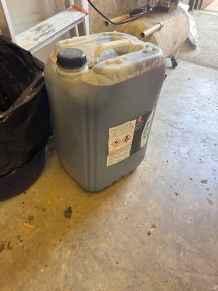 Photo of free Used Engine Oil (Sutton courtenay OX14) #1