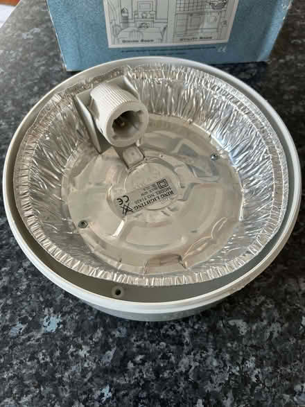 Photo of free Light unit (Woodside CR0) #3