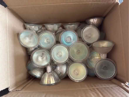 Photo of free 35 MR16 halogen bulbs with transformers (Croydon centre CR0) #1