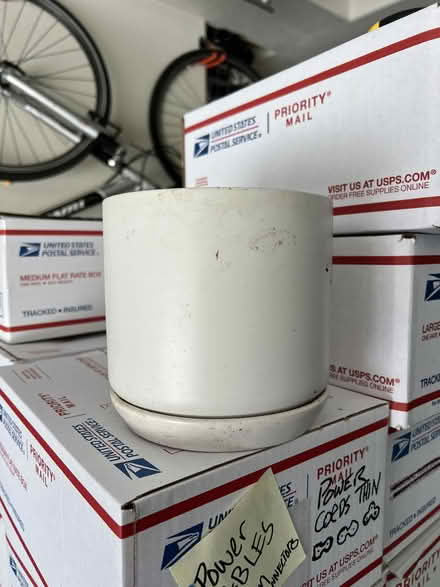 Photo of free small ceramic pots for plants (Moutain View near San Antonio) #3