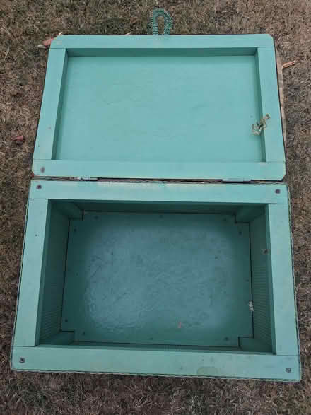 Photo of free Lloyd Loom style ottoman (Gobowen SY11) #4