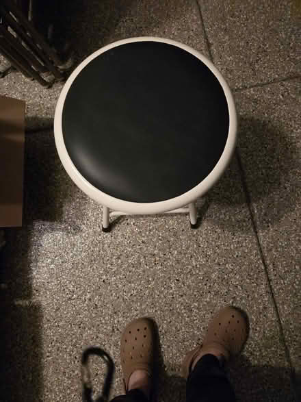 Photo of free Stool (Glenview near Northbrook) #1