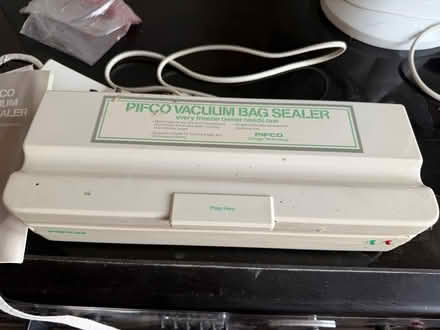 Photo of free Pifco vacuum bag sealer (Shirley, Croydon CR0) #1