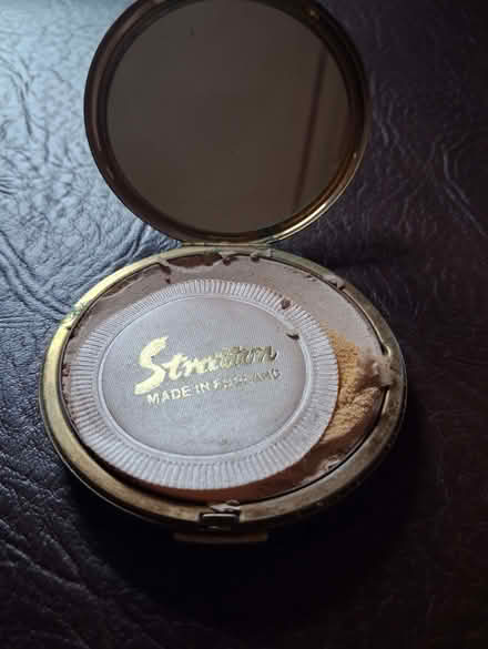 Photo of free Make-up mirror powder compact by Stratton (Carlisle CA1) #2