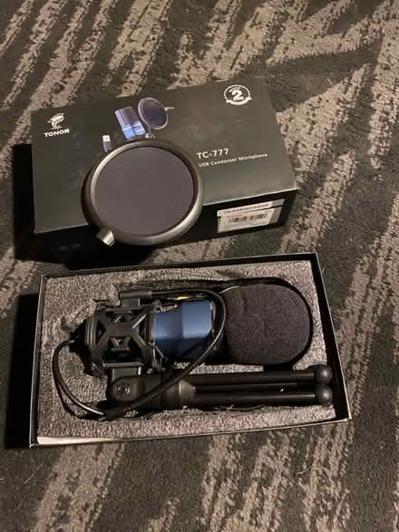 Photo of free Tonor USB condenser microphone (Camden NW1) #2