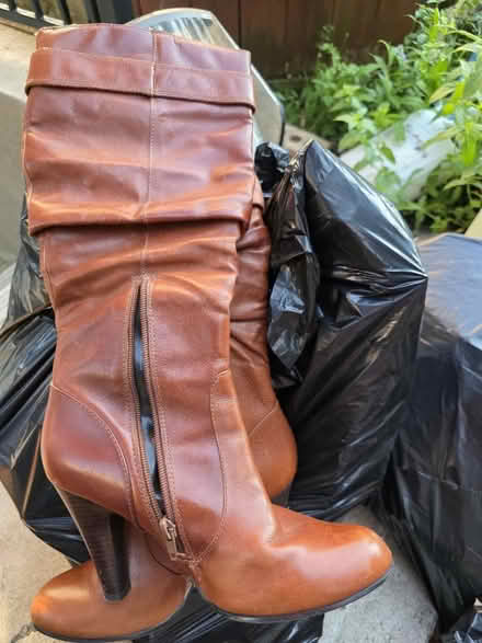Photo of free Shoes (Churchil Meadows & Thomas st) #1