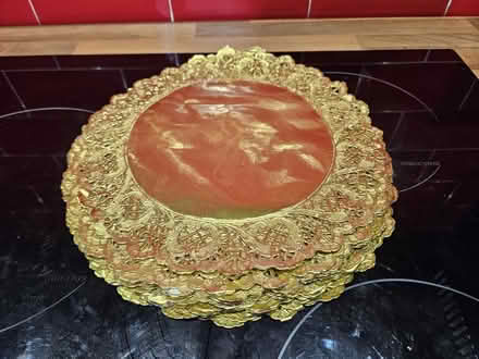 Photo of free Gold paper doilies (Da1 2 dartford) #1