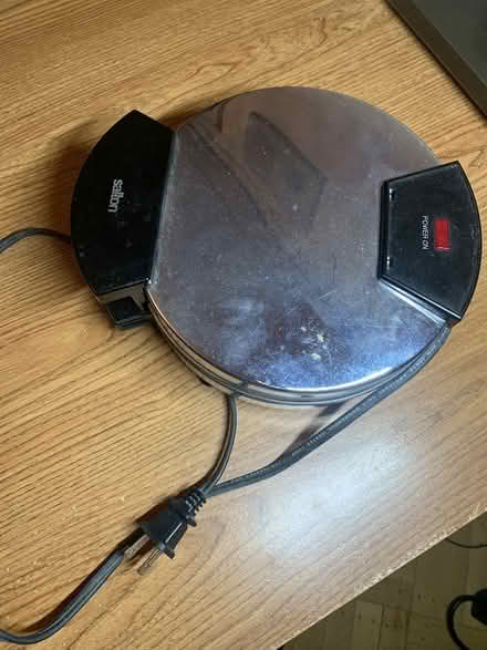 Photo of free Belgian waffle maker (Briarwood, Queens) #1