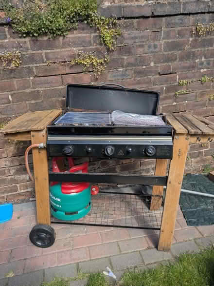 Photo of free Gas barbecue with new grills (St Helens WA10) #4