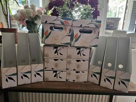 Photo of free Beautiful office set (Da1 2 dartford) #1