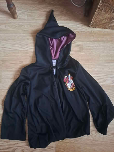 Photo of free Kids gryffindor dressing up cloak (Cubbington CV32) #1