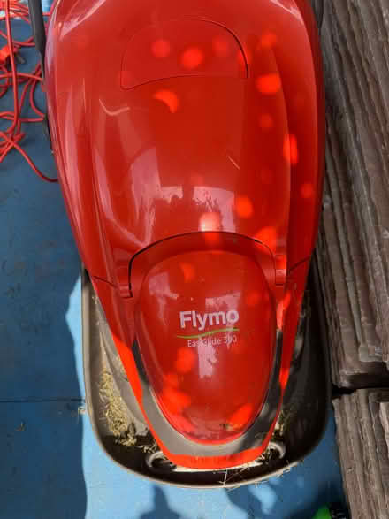 Photo of free Lawn mower (Worlds End SW10) #2