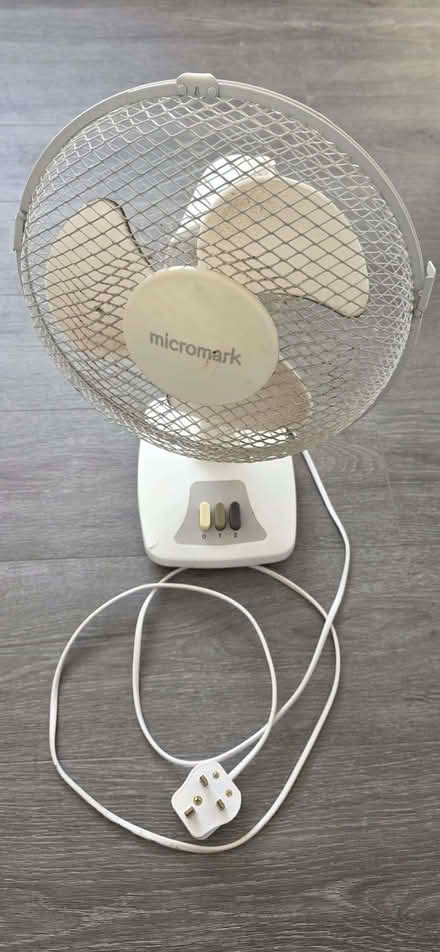 Photo of free Micromark Electric Fan (not working) (Goldsworth Park GU21) #1
