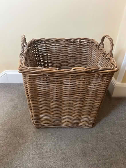 Photo of free Large (!) sturdy wicker basket (Christleton CH3) #1