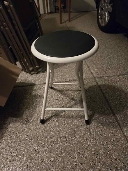 Photo of free Stool (Glenview near Northbrook) #2
