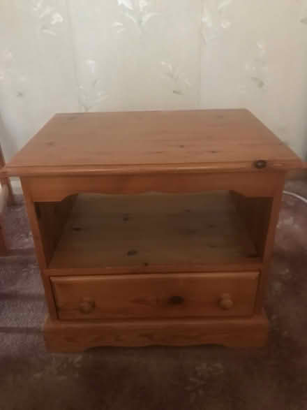 Photo of free Small wooden cabinet (Cockfosters EN4) #1