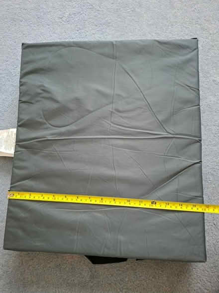 Photo of free Cushion (Welling DA16) #1