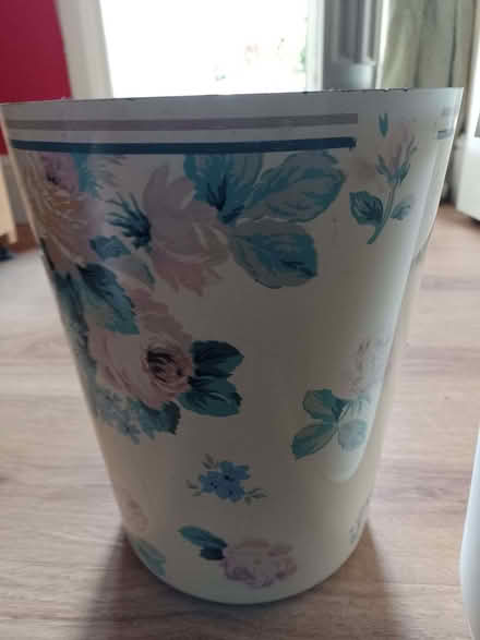 Photo of free 2 rubbish bins + toilet roll storage bin (Amersham Hill HP13) #3