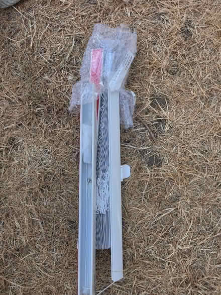 Photo of free 4 small new blinds (Wanstead IG1) #1