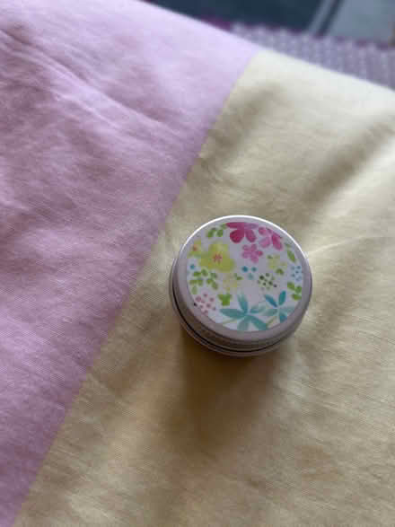 Photo of free Solid floral perfume (KT3 new malden) #1