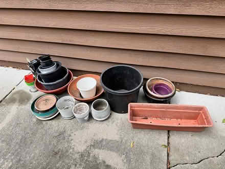 Photo of free Flower pots (Eden Prairie) #1