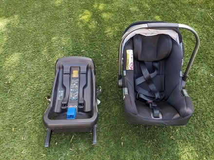 Photo of free Nuna pipa infant car seat (New Cross SE14) #1