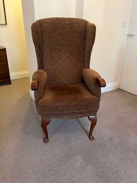 Photo of free Comfortable high armchair (Tring HP23) #1