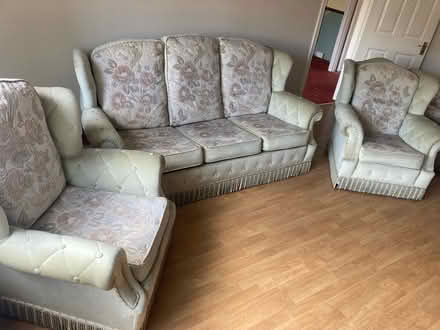 Photo of free Suite - 3 Piece - Vintage (Castleknock) #1