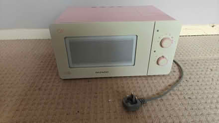 Photo of free Daewoo 600W Compact Microwave Oven (Stanway CO3) #1