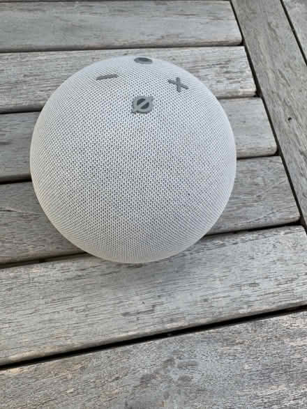 Photo of free Amazon echo dot white (Nr34 8bl) #1