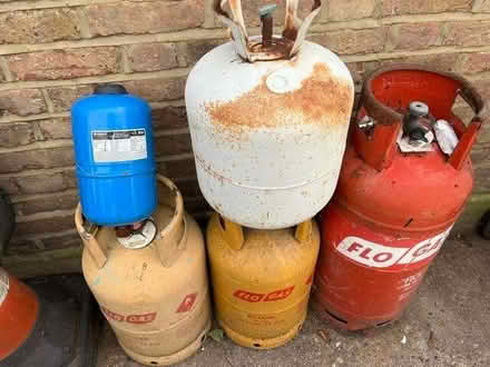 Photo of free 5 Empty gas canisters (South Norwood SE25) #1