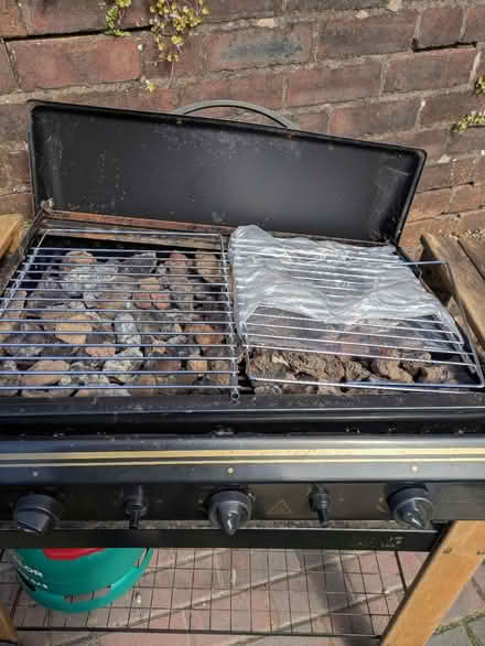 Photo of free Gas barbecue with new grills (St Helens WA10) #3