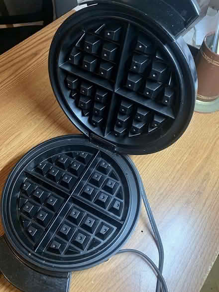 Photo of free Belgian waffle maker (Briarwood, Queens) #3