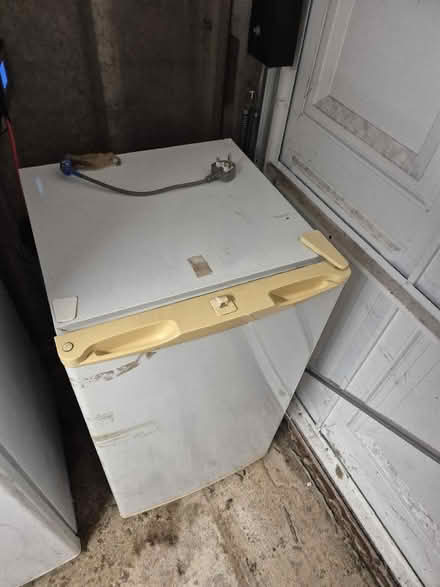 Photo of free Small fridge (Littlemore OX4) #3