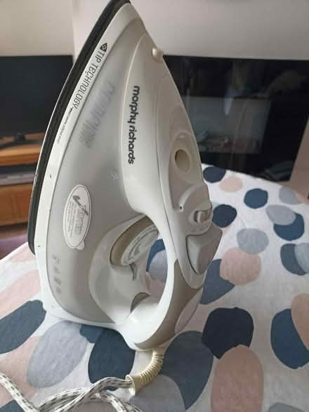 Photo of free Steam iron (Thatcham RG18) #1