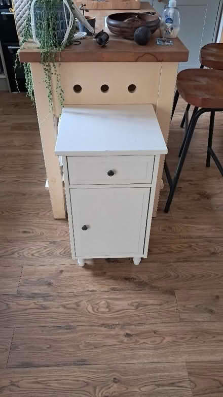 Photo of free White cabinet (Northcourt OX14) #1